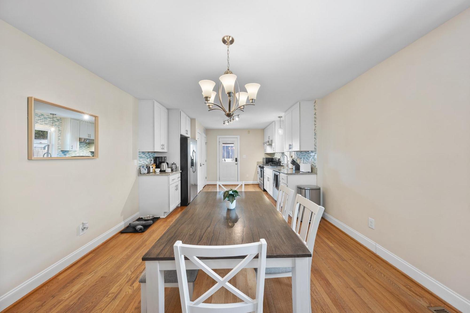 Charming Dt 3-Bed Bungalow With Fenced-In Yard Raleigh Exteriör bild