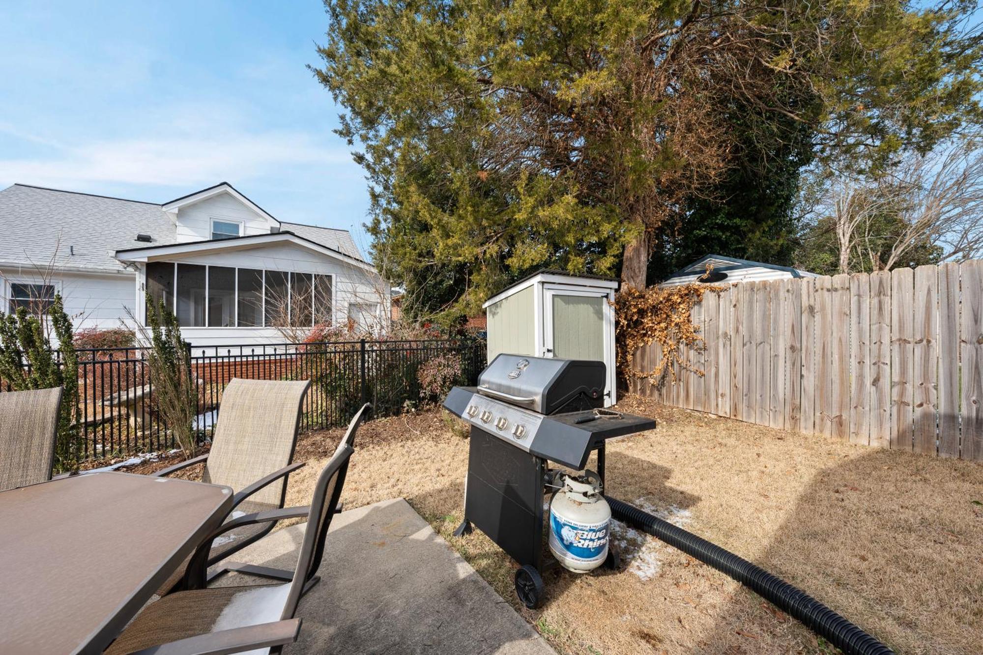 Charming Dt 3-Bed Bungalow With Fenced-In Yard Raleigh Exteriör bild